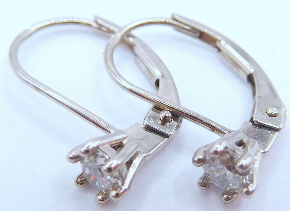 Klenoty Budín Diamantové zlaté náušnice s diamanty (bílé zlato) 0,320CT 585/0,93gr HKD67