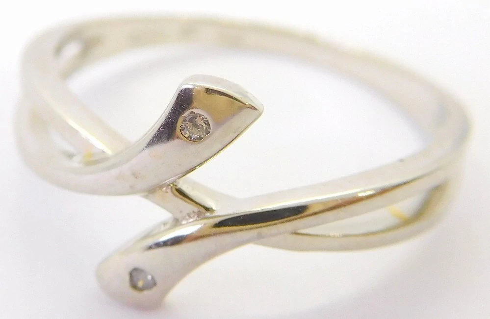 Klenoty Budín Dámský diamantový prsten z bílého zlata s diamanty vel. 54 0,016CT 585/1,92gr B0129