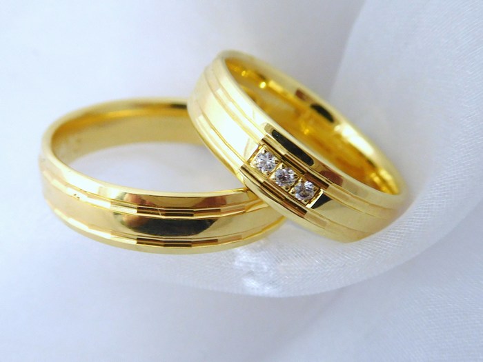 Luxusní zlaté snubní prsteny Couple 585/1000 s diamanty 5N13