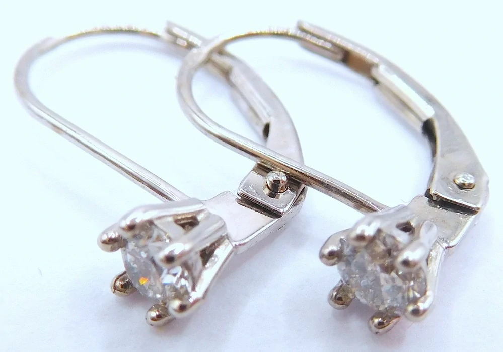 Klenoty Budín Diamantové zlaté náušnice s diamanty (bílé zlato) 0,320CT 585/0,93gr HKD67