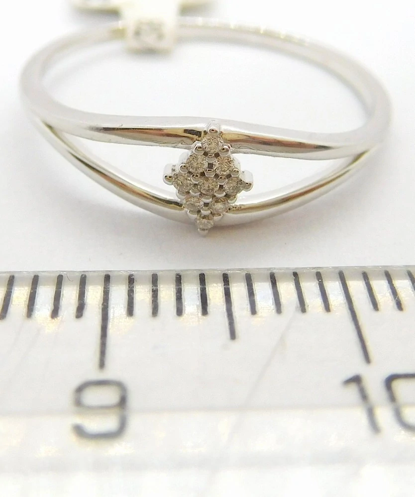 Klenoty Budín Zásnubní diamantový prsten z bílého zlata 9ks - 0,045ct 585/1,30gr vel. 56 3953442