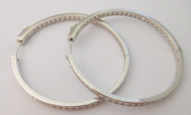 Obrovské velké stříbrné rhodiované kruhy s jednou řadou zirkonů průměr - 4,5cm/45mm 10,7 gr 925/1000 030922400001