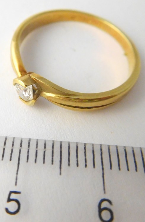 Klenoty Budín Zlatý zásnubní diamantový prsten s diamantem 0,154CT vel. 56 585/2,73gr J-14223-