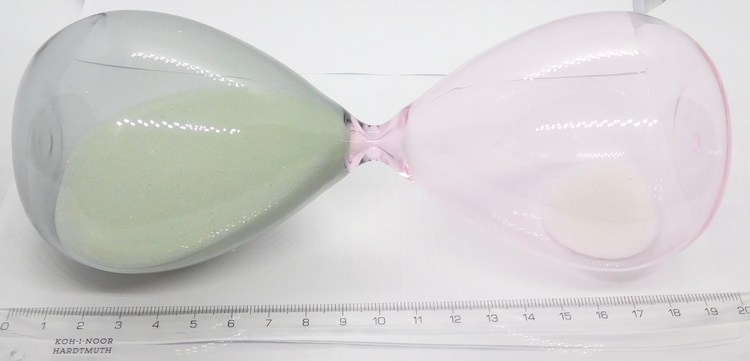 KLENOTY BUDÍN Designové skleněné šedo-růžové přesýpací hodiny 15min. BPH101