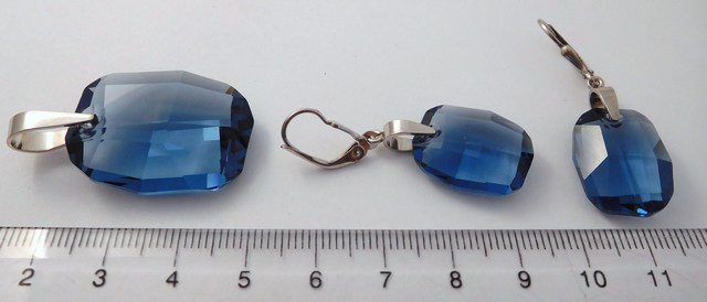 Krásná stříbrná souprava s tmavě modrými zirkony 030158300001
