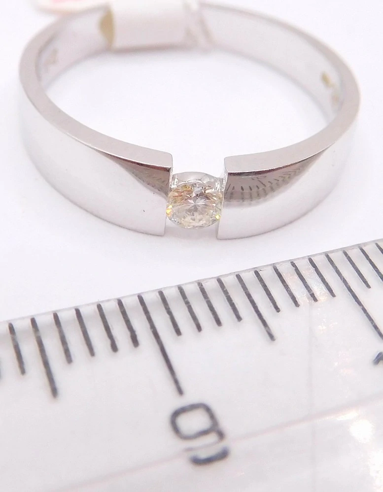 Klenoty Budín Zásnubní diamantový prsten z bílého zlata 585/3,60gr 1/0,10ct vel. 57 HKD60
