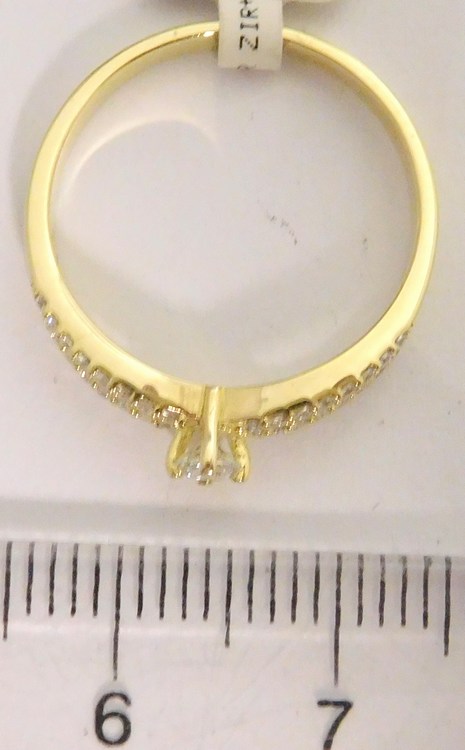 Klenoty Budín Zásnubní zlatý prsten posetý mnoha zirkony ze žlutého zlata 585/2,12gr vel. 53 3510229