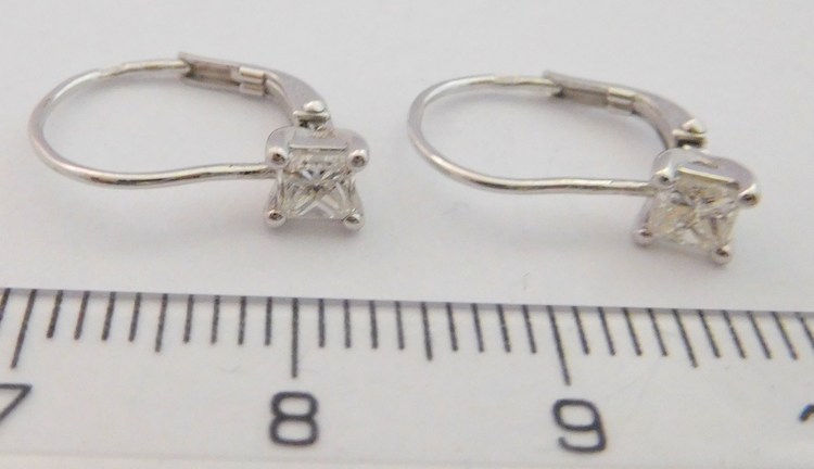 Klenoty Budín Diamantové zlaté náušnice z bílého zlata DIAMANT 2x0,41CT 585/0,95gr 3880071