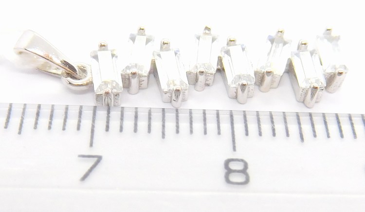 Klenoty Budín Zlatý přívěsek z bílého zlata se zirkony 585/1,35gr HK3026