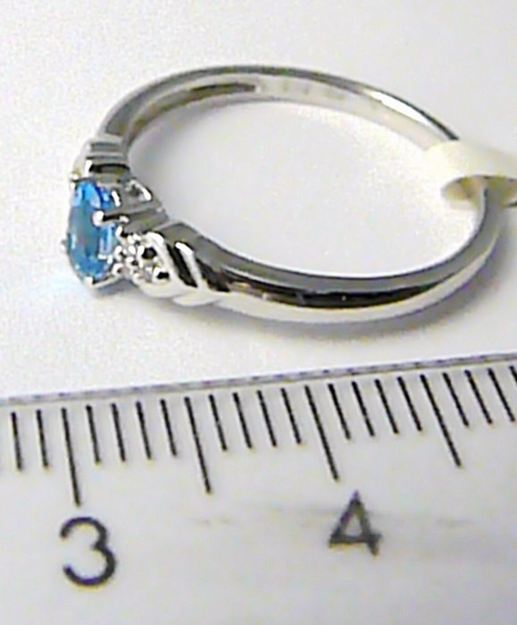 Klenoty Budín Zásnubní diamantový prsten s blue topaz 0,30ct, 6ks diamantů vel.57 3860450