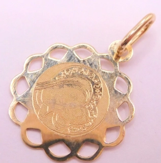 Klenoty Budín Dámský zlatý přívěsek s gravírováním madonka s dítětem 585/0,49gr HK3274